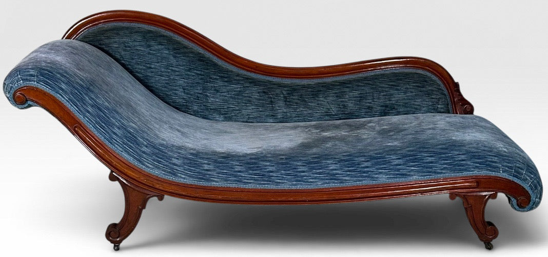 Antique Victorian Mahogany Swan Back Velvet Chaise Longue