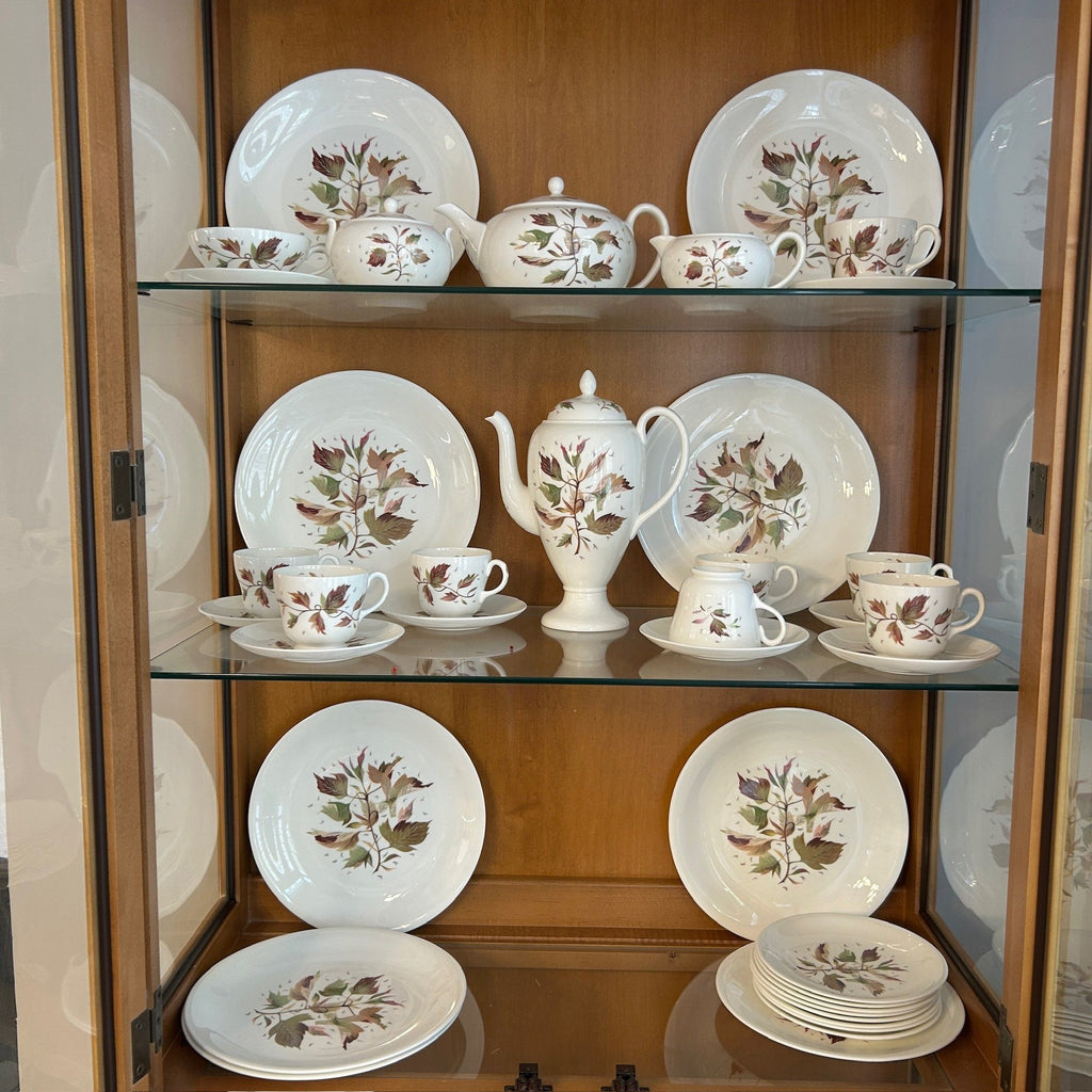 Mid Century 38-Piece Wedgwood Bone China Wakefield Pattern Tea and Coffee Service Large English Estate Set