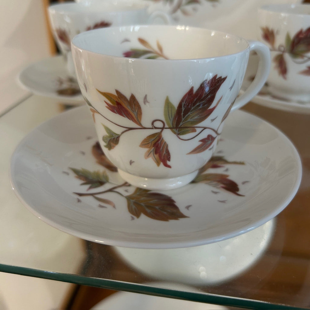 Mid Century 38-Piece Wedgwood Bone China Wakefield Pattern Tea and Coffee Service Large English Estate Set