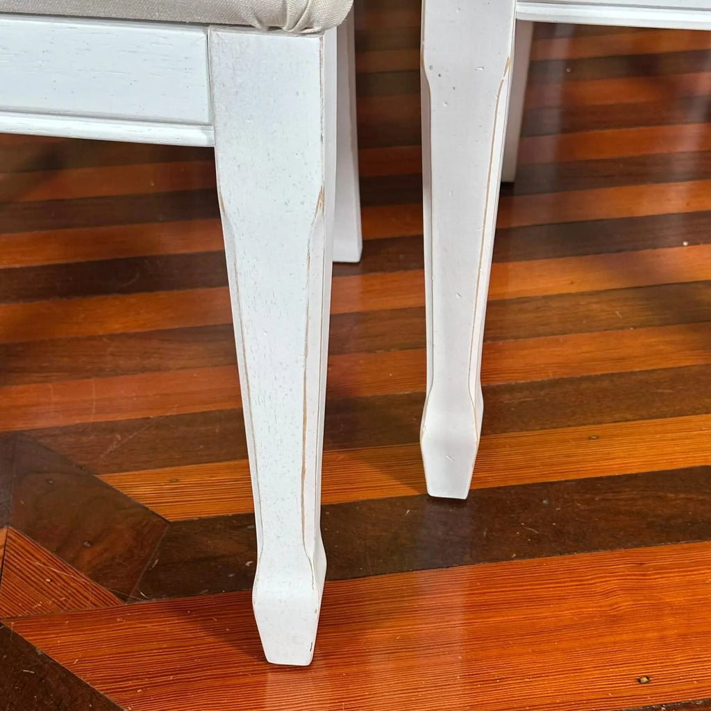 Universal Furniture White Dining Chairs Arched Open Work Geometric Rounded Back Set of Six
