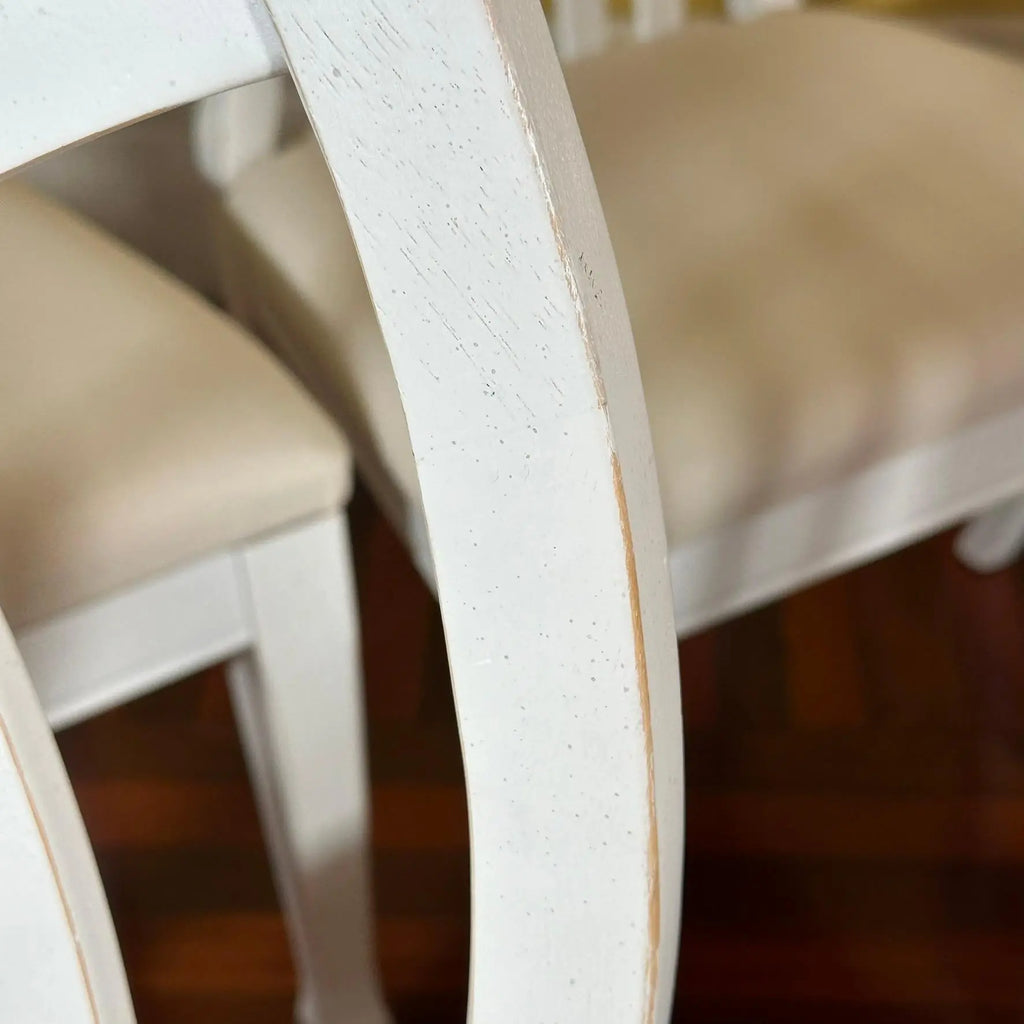Universal Furniture White Dining Chairs Arched Open Work Geometric Rounded Back Set of Six