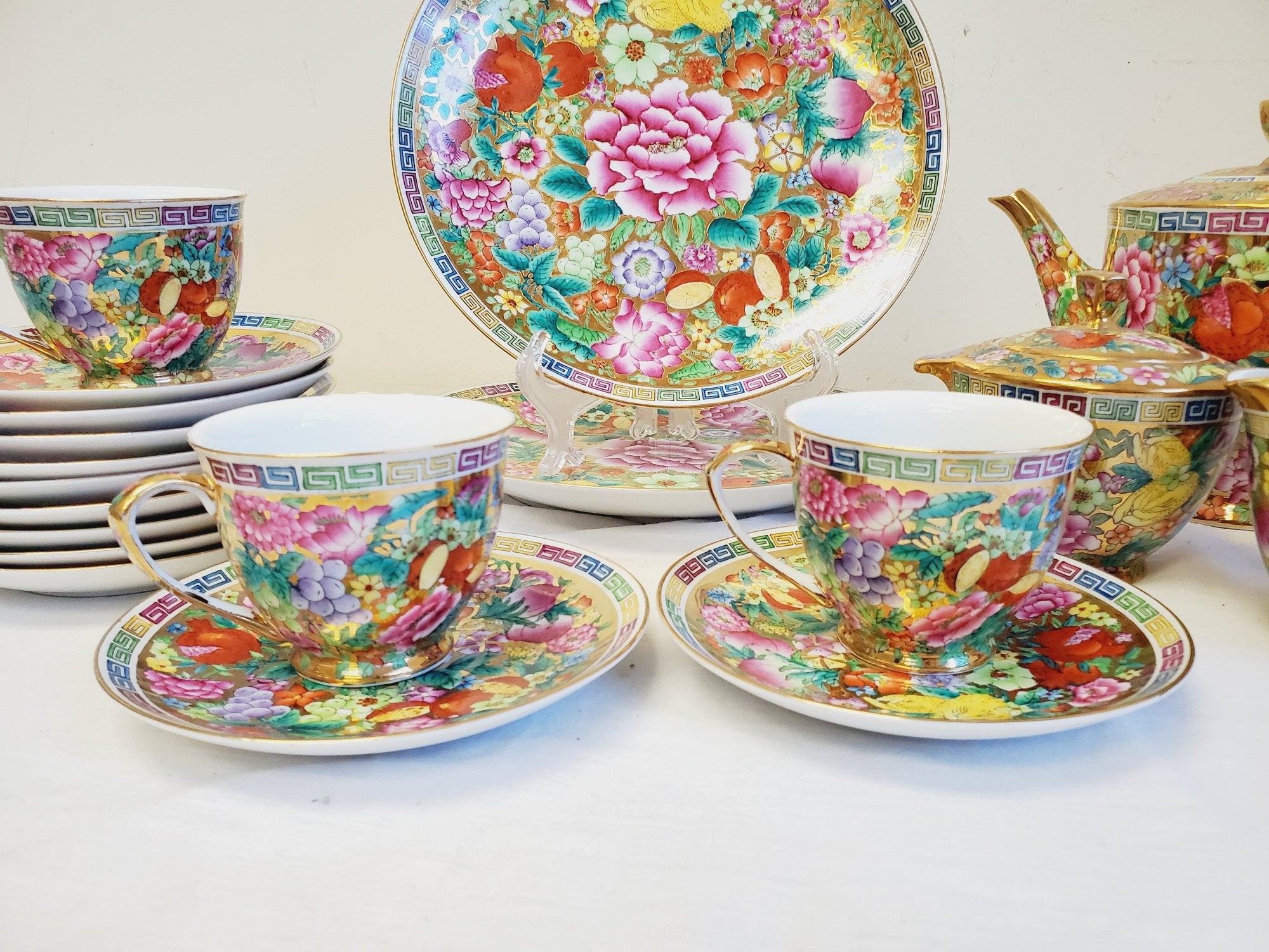 Vintage Mid Century Chinese Millefleur Thousand Flowers Famille Rose Porcelain Tea Service 28 Pieces