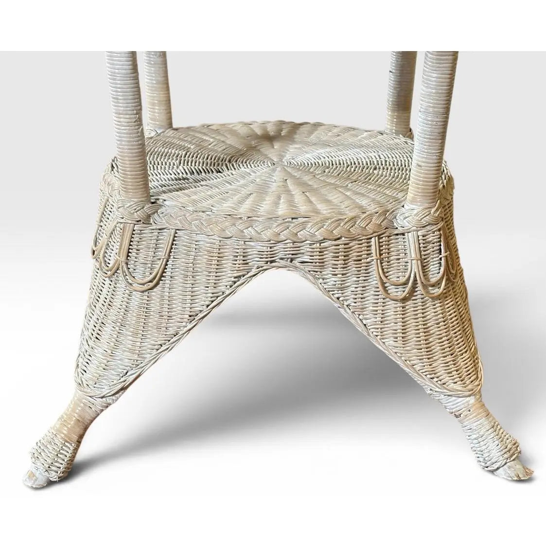 Vintage Coastal White Wicker Round Dining Table With Inset Glass Top