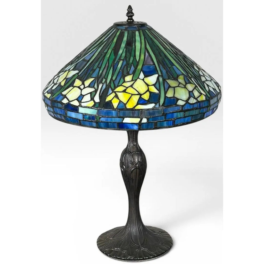 Vintage Tiffany Style Leaded Stained Glass Daffodil Table Lamp With Bronzed Fluted Base
