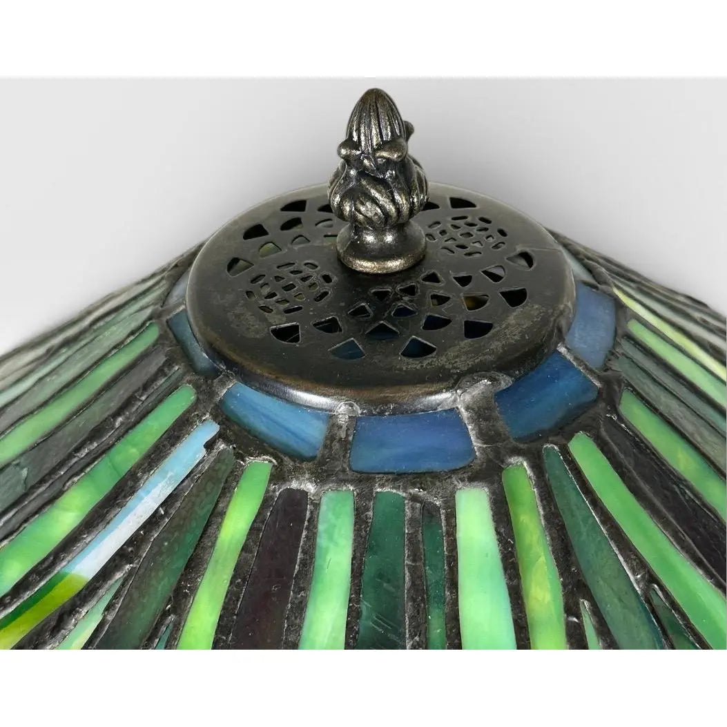 Vintage Tiffany Style Leaded Stained Glass Daffodil Table Lamp With Bronzed Fluted Base