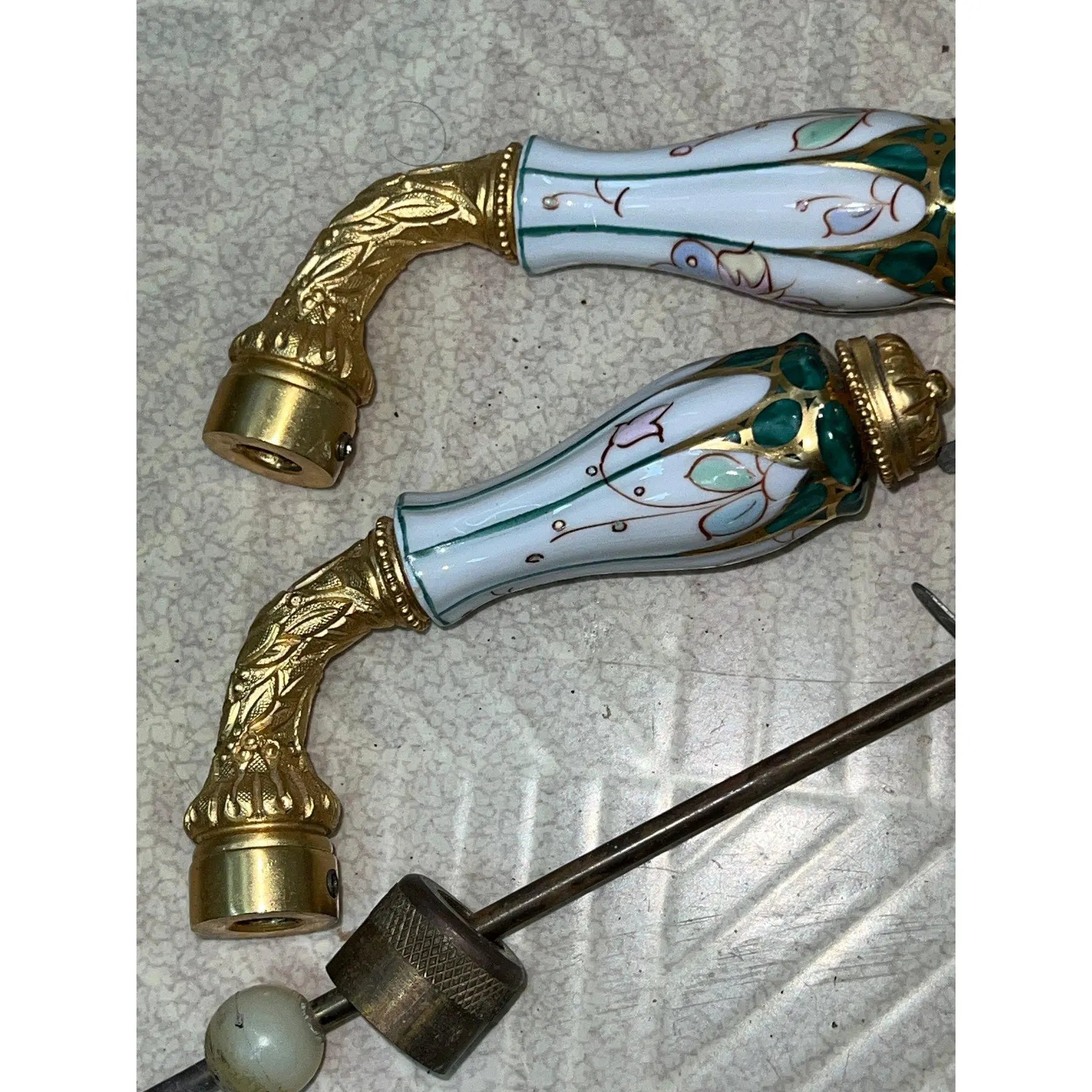 Sherle Wagner Chinoiserie Hand Painted Pedestal Sink and Complete 24k Gold Hardware Suite