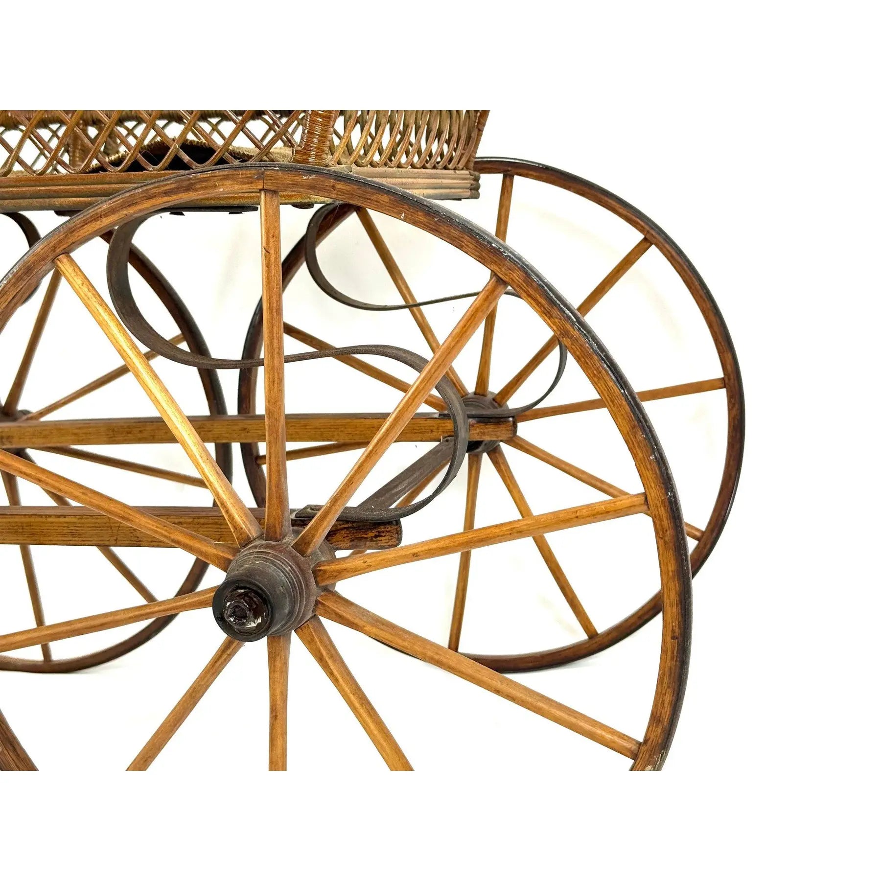 Museum-Quality 19th Century Victorian Wicker Baby Carriage with Original Lace Parasol - Heywood-Wakefield Style