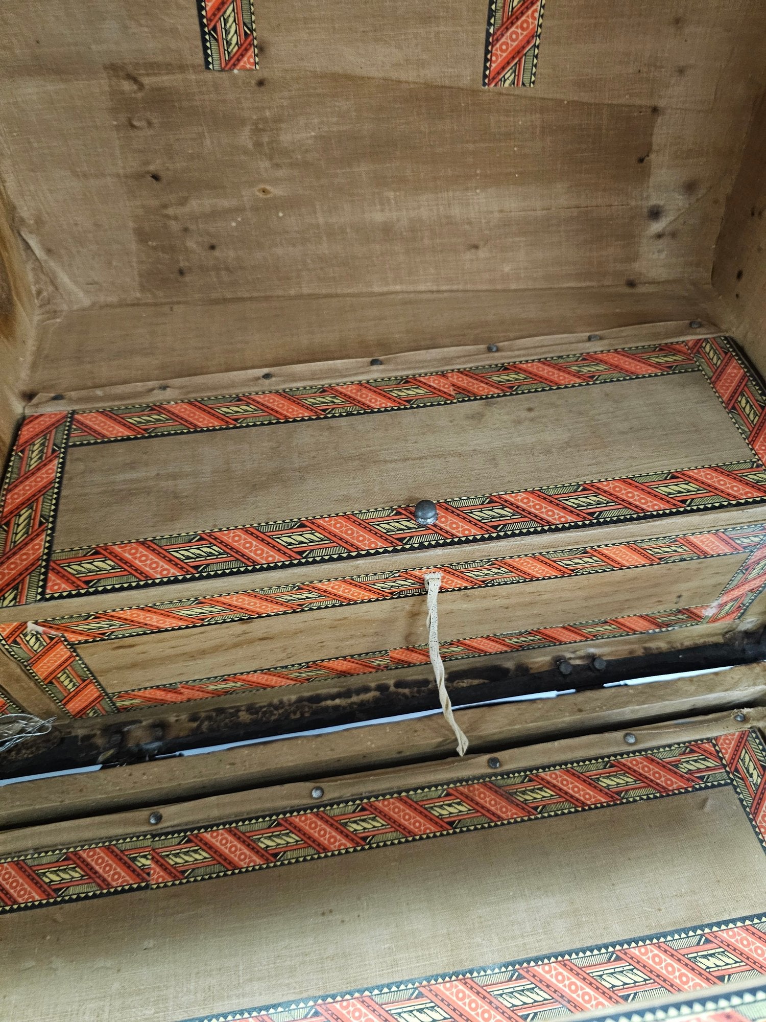 Antique Victorian Saratoga Steamer Trunk With Original Trays and Working Key