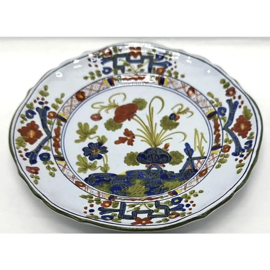 Vintage Italian Majolica Faenza Garofano Scalloped Plates - Pair