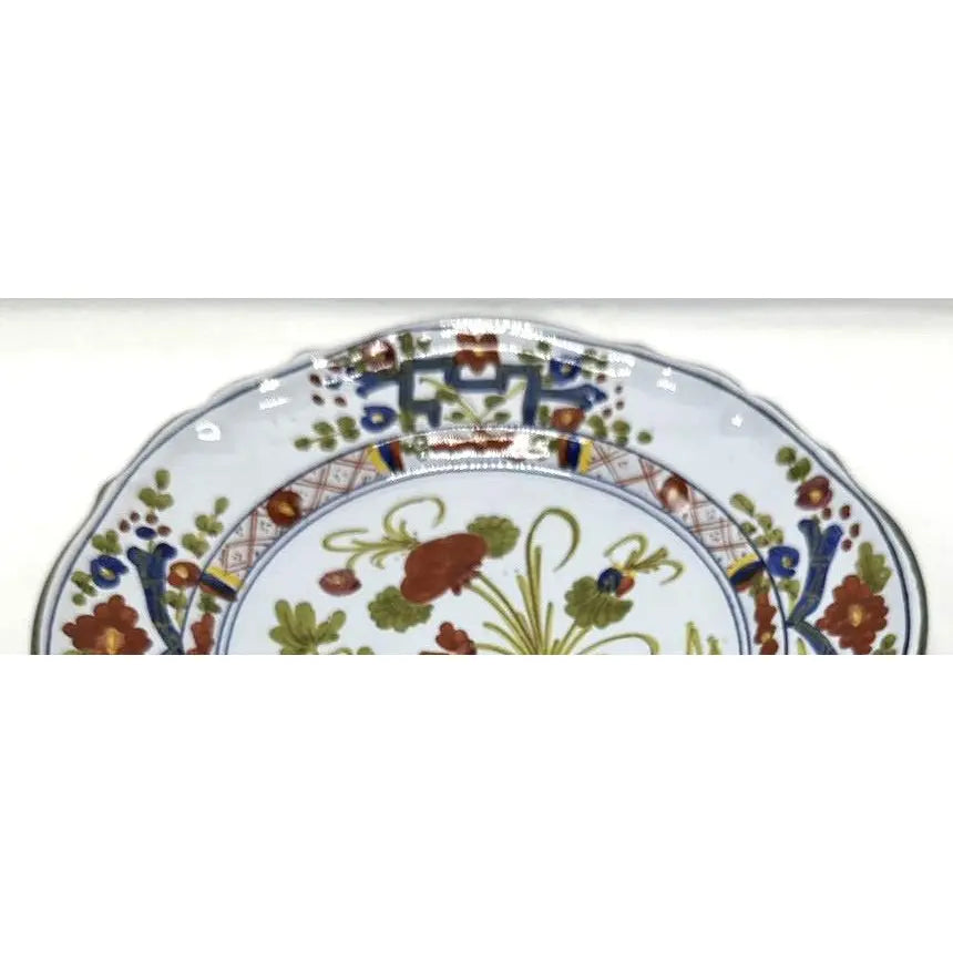 Vintage Italian Majolica Faenza Garofano Scalloped Plates - Pair