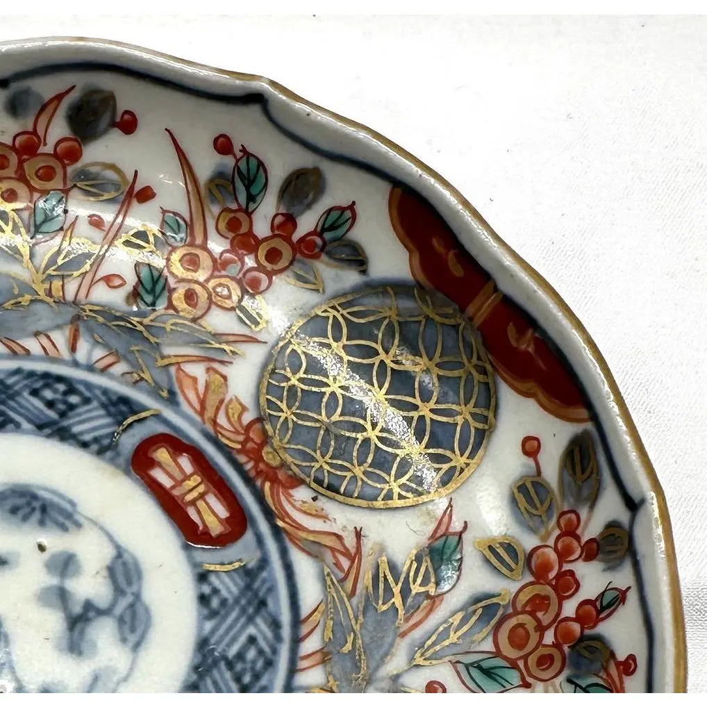 19th Century Japanese Imari Scalloped Dish - Hand-Painted Gilt