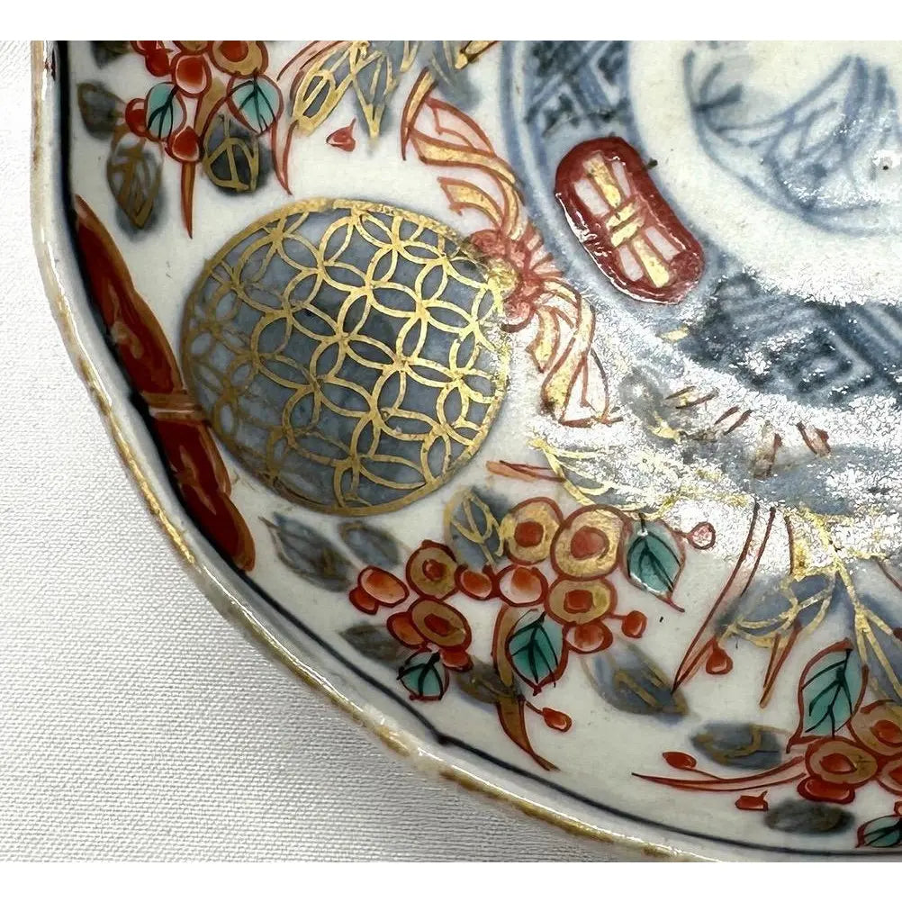 19th Century Japanese Imari Scalloped Dish - Hand-Painted Gilt