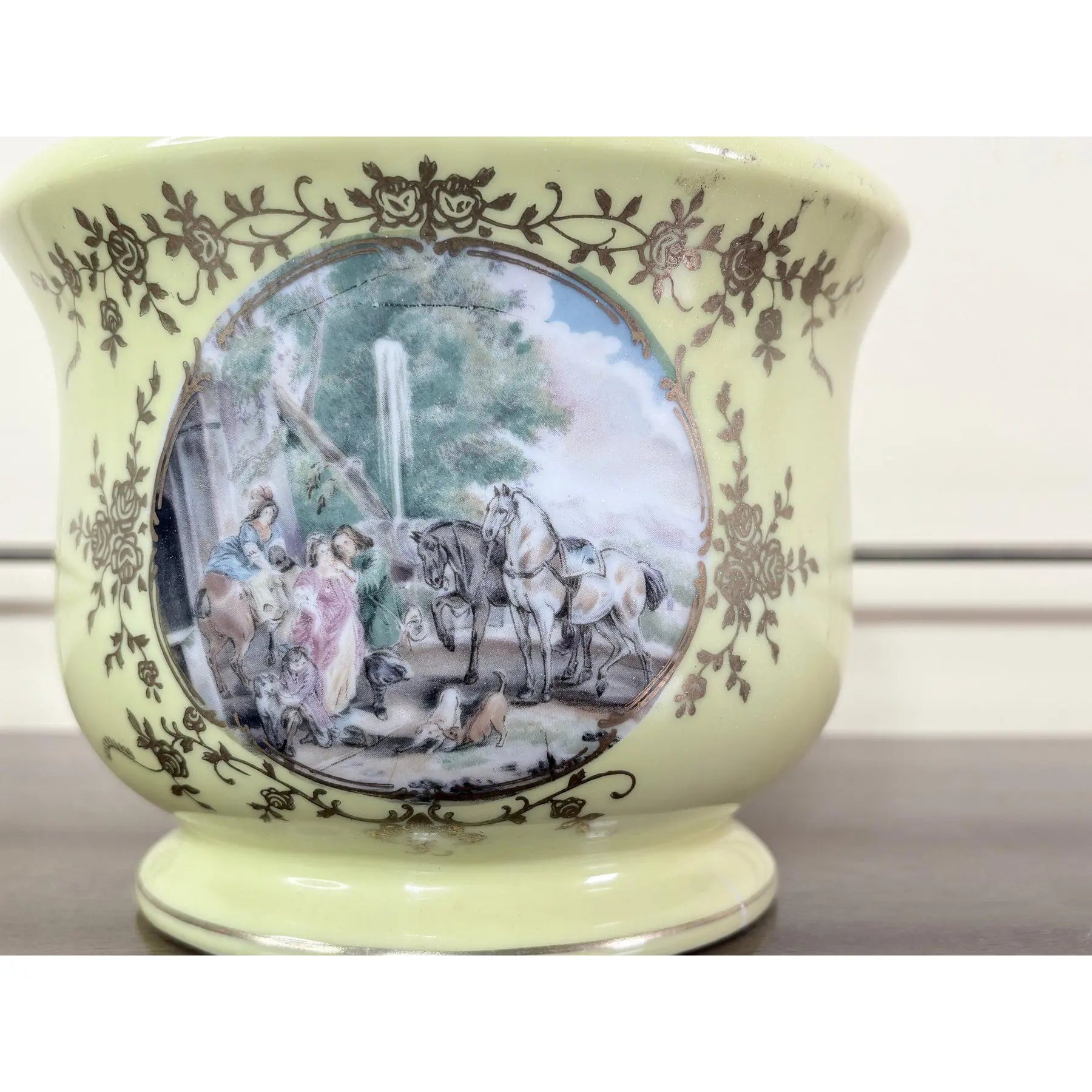 Elegant Neoclassical Style Cachepot — Scenic Romantic Portraits & Gilt Filigree