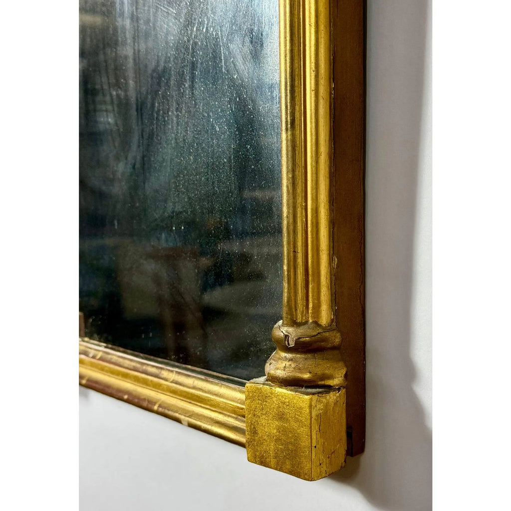 Antique 1820 American Federal Giltwood Tabernacle Mirror with Eglomise Glass