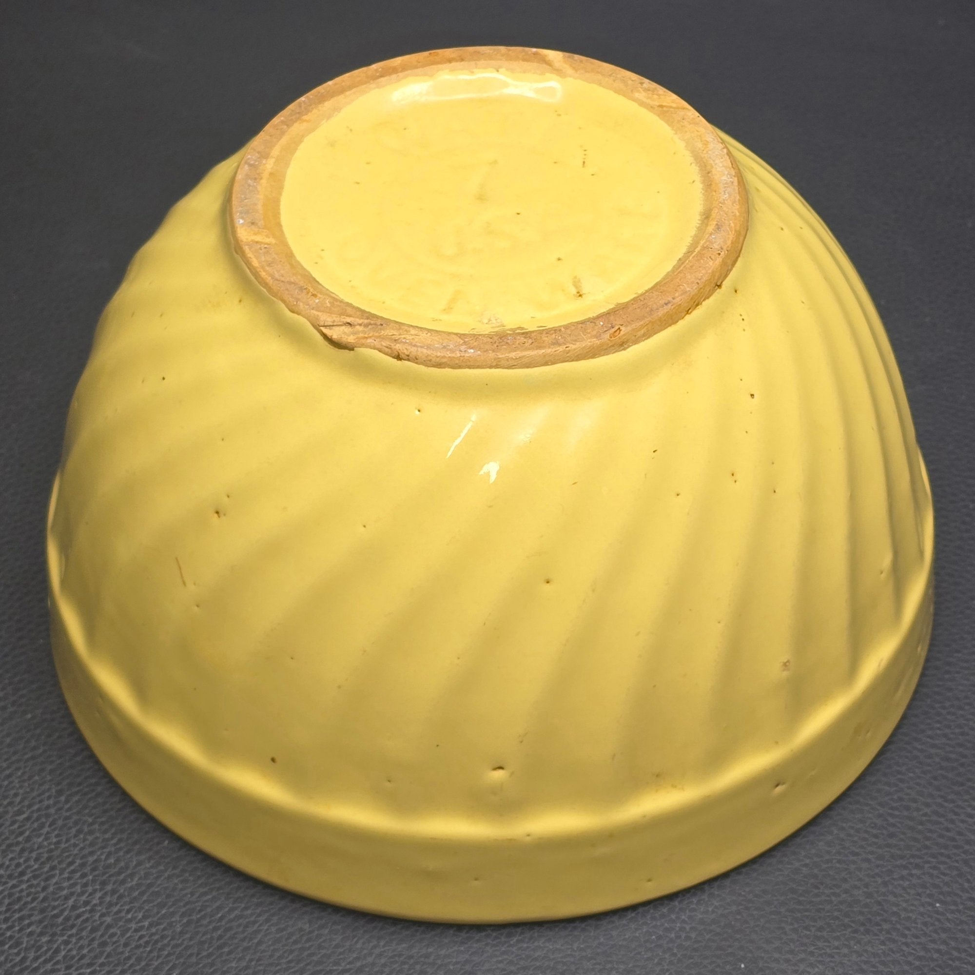 Vintage American Yellow Ware Mixing Bowl Swirl Pattern Oven Ware