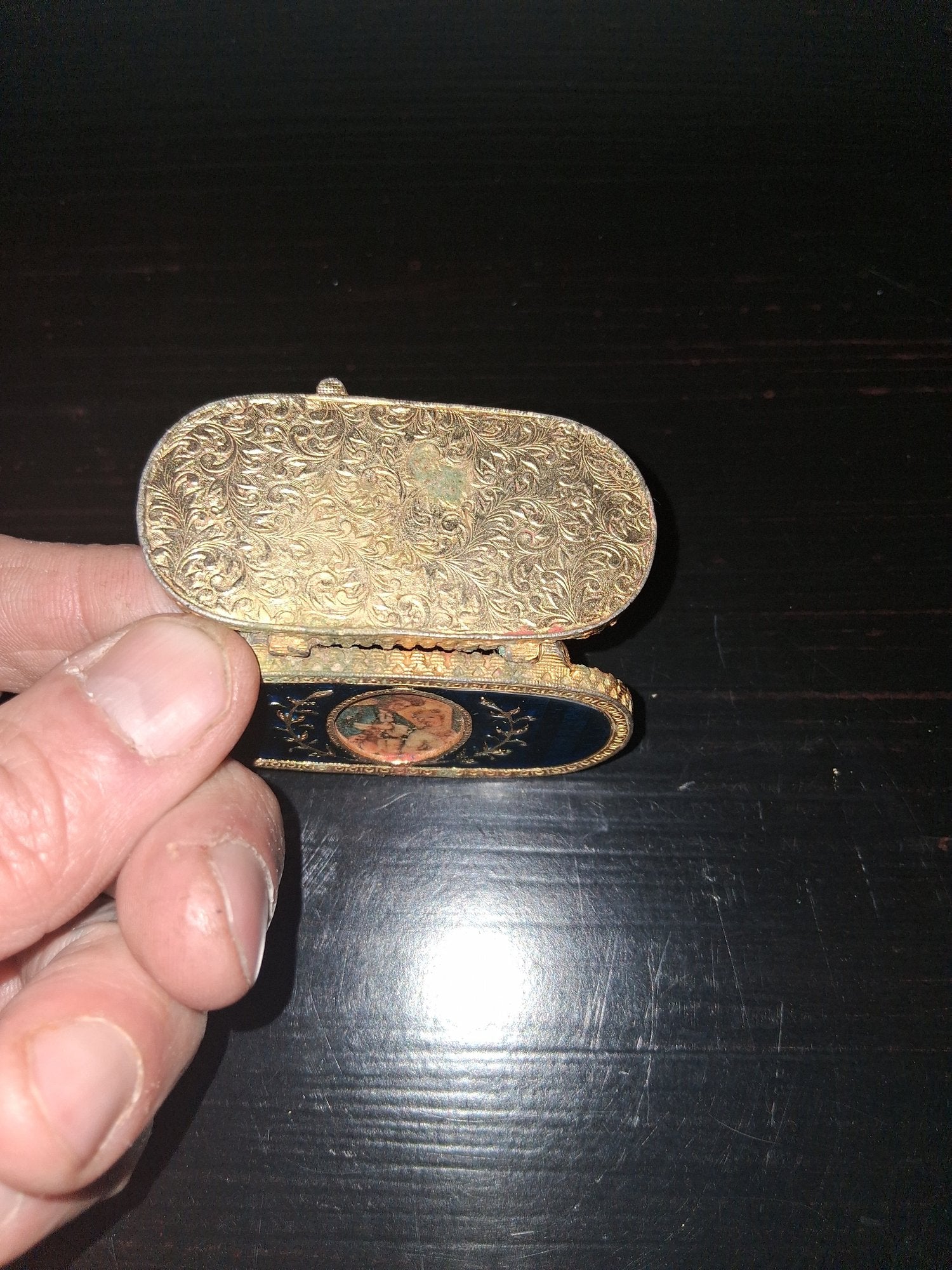 Vintage Style Estée Lauder Attributed Solid Perfume Compact Oval Keepsake Vanity Box