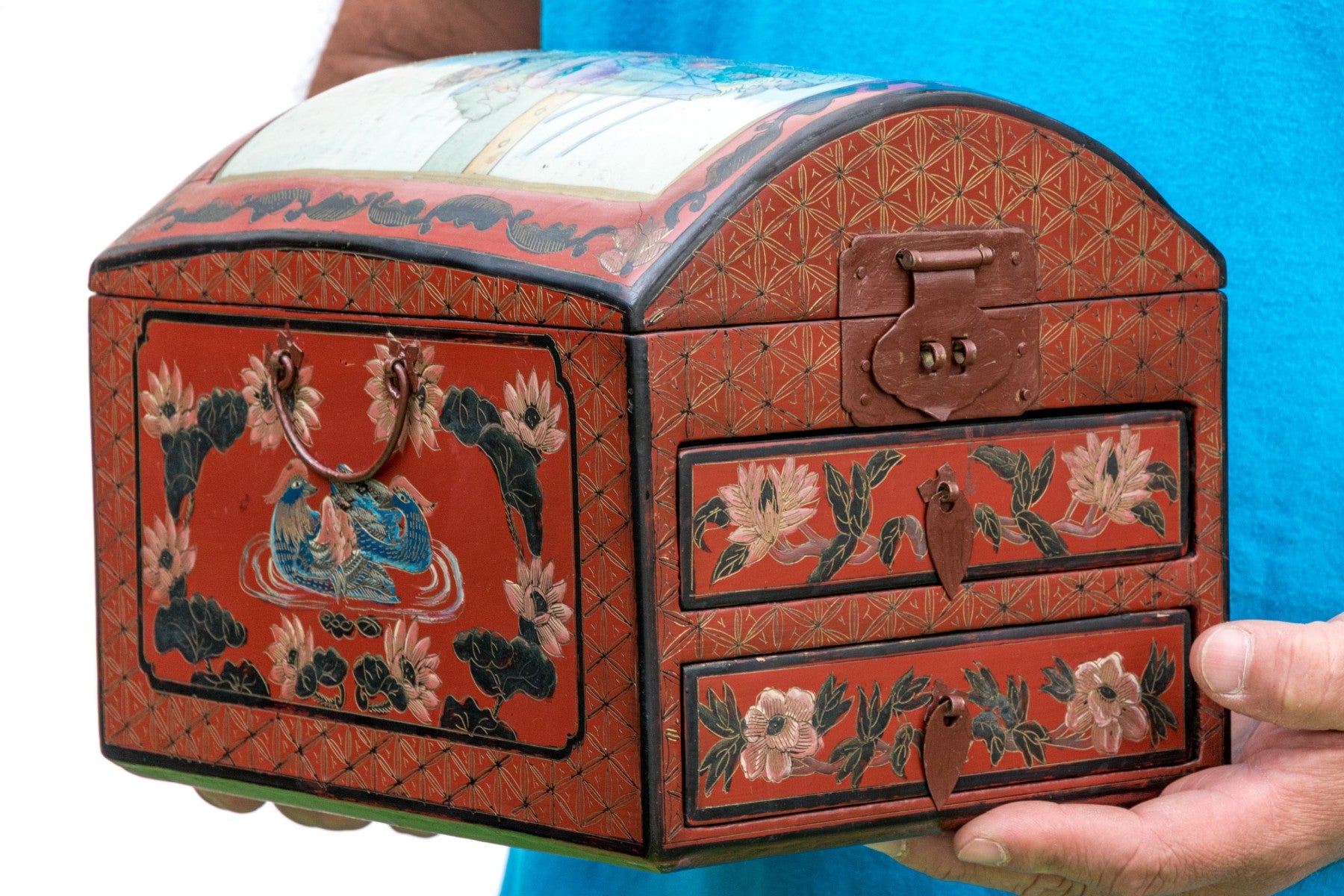 Vintage Chinese Lacquer Jewelry Chest With Famille Rose Porcelain