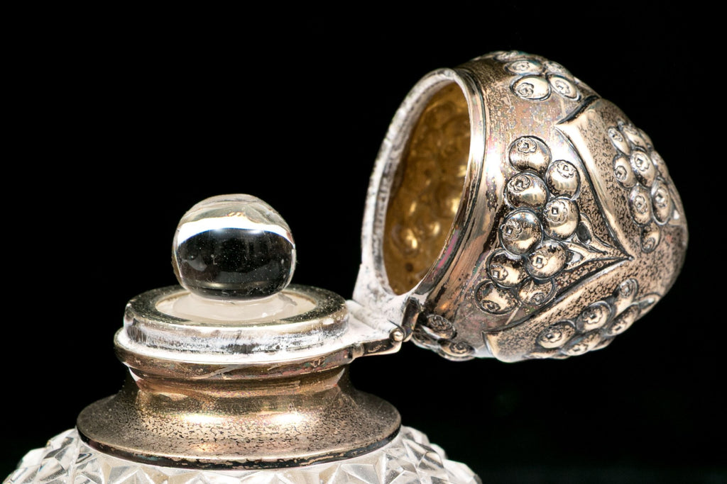 Victorian John Grinsell and Sons Sterling Silver Mounted Crystal Scent Bottle