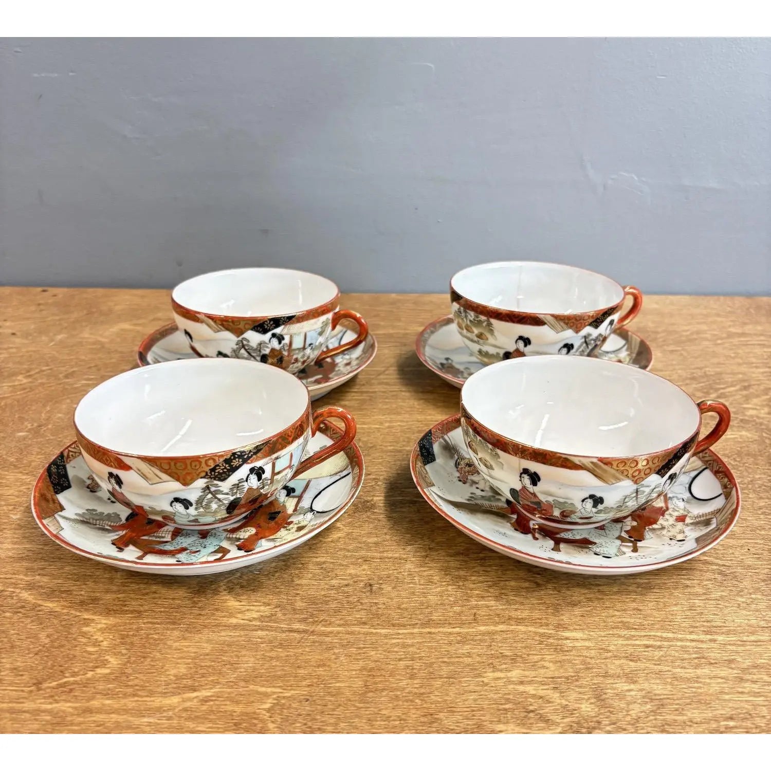 Striking Vintage Kutani Porcelain 17-Piece Set