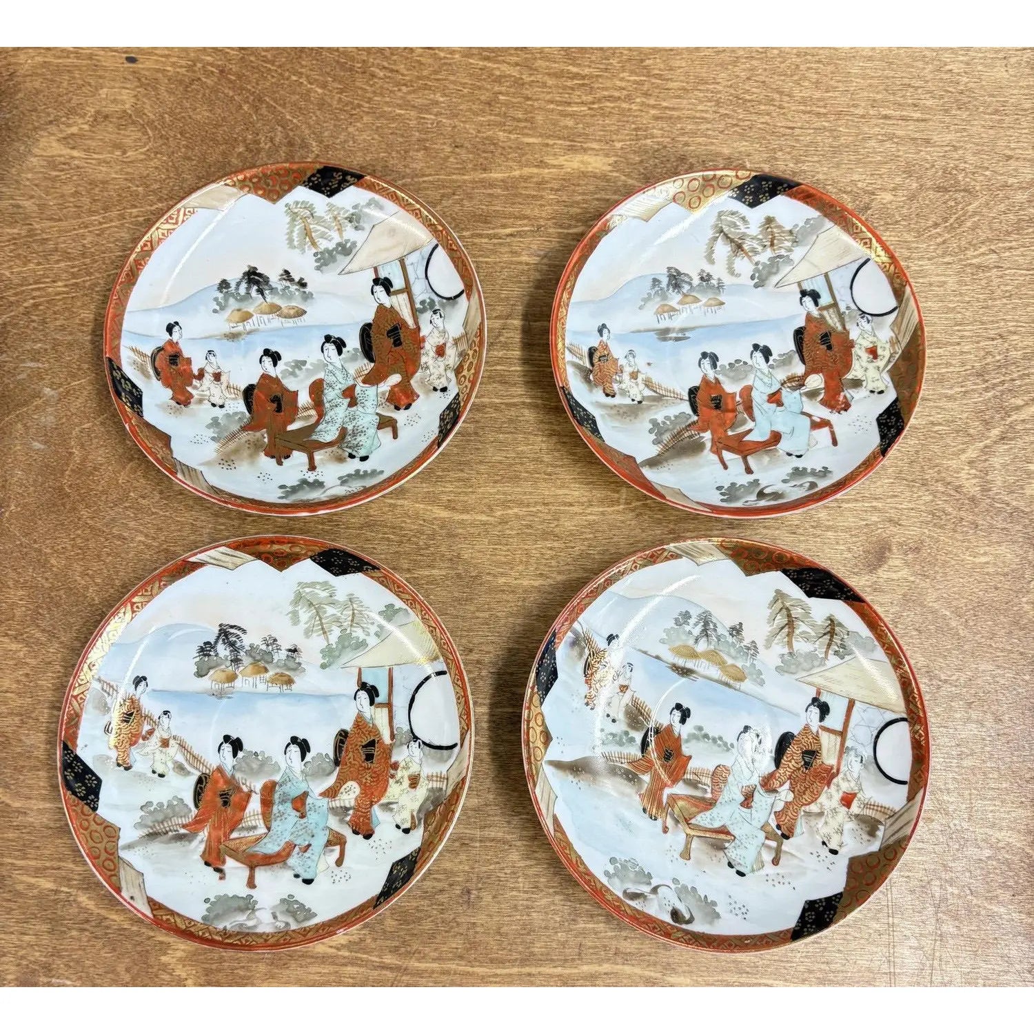 Striking Vintage Kutani Porcelain 17-Piece Set