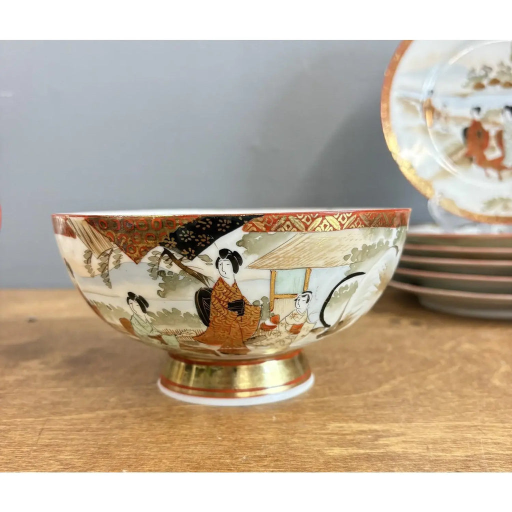 Striking Vintage Kutani Porcelain 17-Piece Set