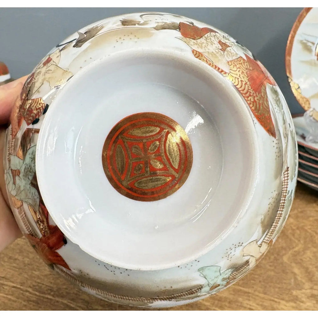 Striking Vintage Kutani Porcelain 17-Piece Set