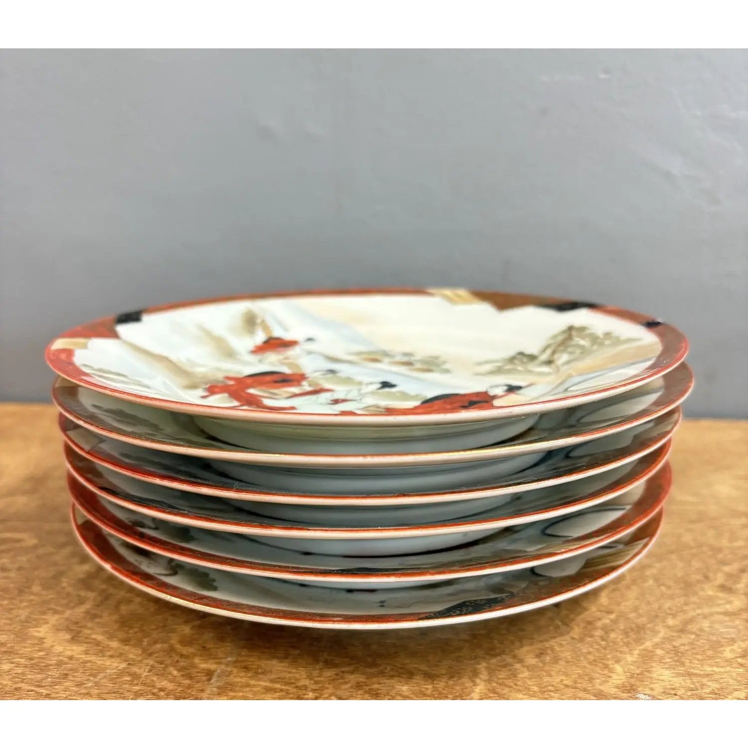 Striking Vintage Kutani Porcelain 17-Piece Set