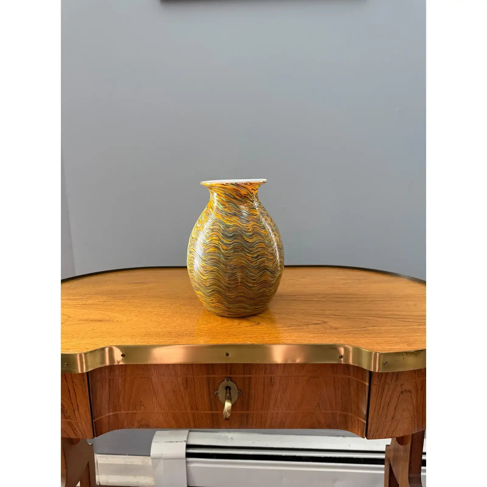 Large Hand-Blown Iridescent Studio Art Glass Vase - Pulled Feather Design